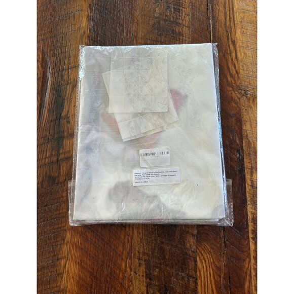 "Run For The Roses" Horse Racing Banner Flag 43" x 69" Large - Picture 5 of 8